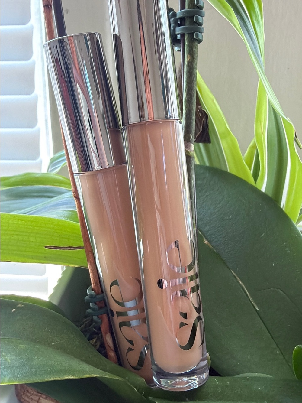 2,Saje Nude Liquid Makeup Remover - Beige & Light Nude